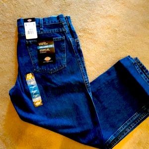 Men’s Relaxed Fit Straight Leg Jeans